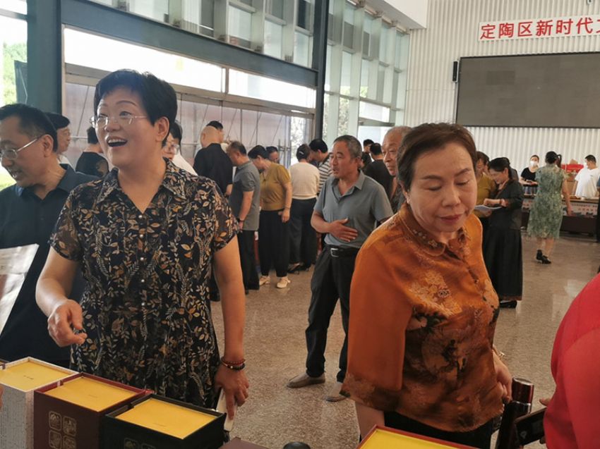 点击查看实际尺寸<br>标题：名流村酒业 阅读次数：782